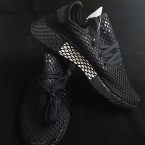 all black deerupt